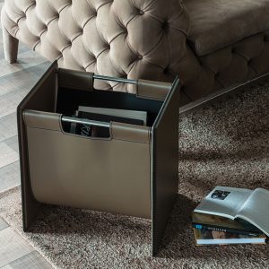 Jerry Magazine Rack