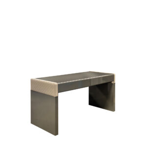 Alexandra Master desk